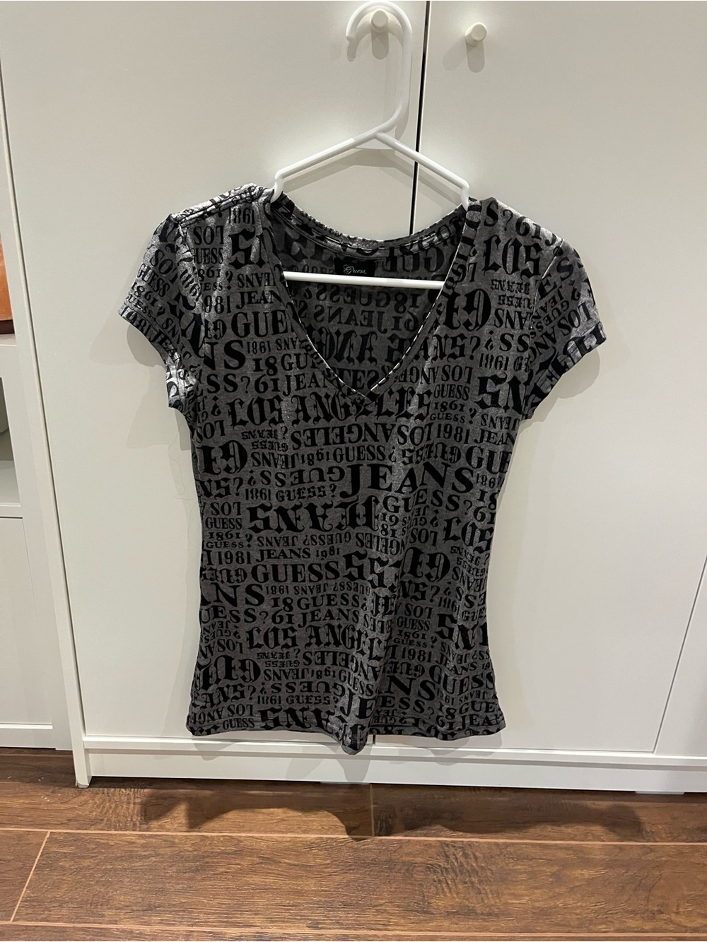 Vintage GUESS Black Logo-Print Short Sleeve V-Neck Top